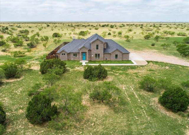 Property at 1000 Canyon Pkwy, Canyon, TX 79015, 5 beds, 4.5 baths