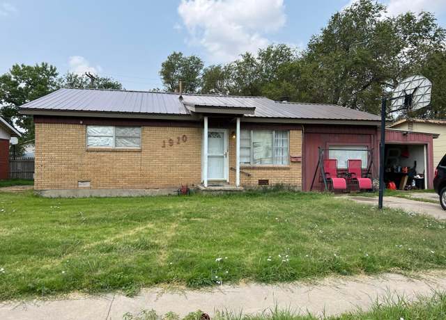 Property at 1910 Drake Dr, Perryton, TX 79070, 3 beds, 1 bath