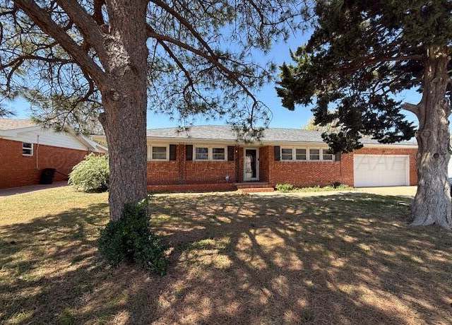 Property at 1915 Evergreen St, Pampa, TX 79065, 3 beds, 3 baths