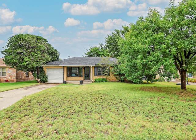 Property at 1553 Smiley St, Amarillo, TX 79106, 3 beds, 1.5 baths