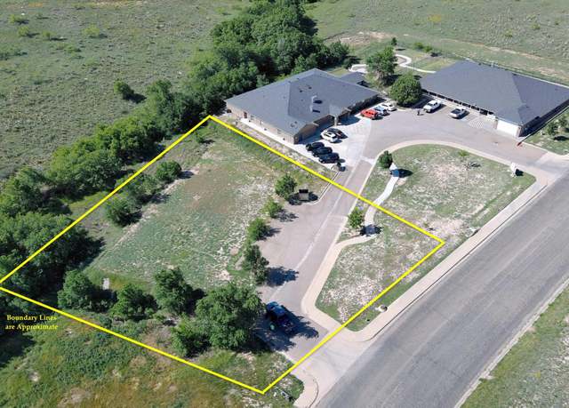 Property at 942 Westwood Dr, Amarillo, TX 79124