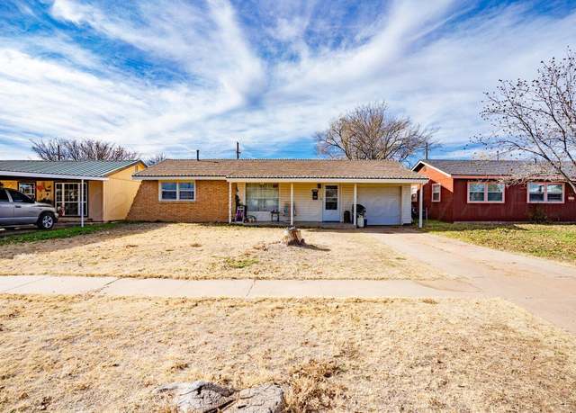 Property at 1507 Dallas, Plainview, TX 79072, 3 beds, 2 baths