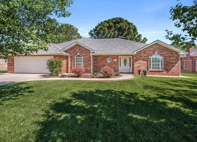 Property at 211 Dakota Trl, Tulia, TX 79088, 3 beds, 2 baths