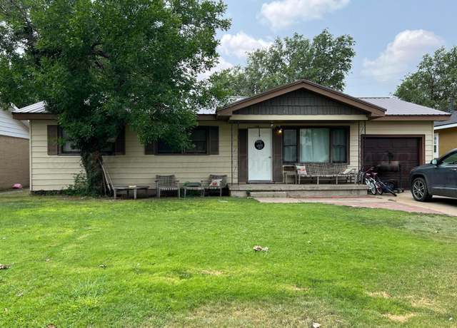 Property at 2102 Indiana Dr, Perryton, TX 79070, 3 beds, 1 bath