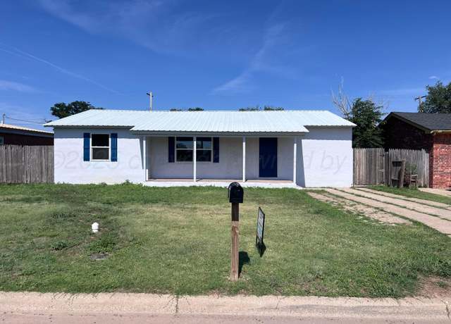 Property at 229 K Ave, Hereford, TX 79045, 4 beds, 1.5 baths