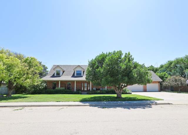 Property at 1206 Olive St, Stratford, TX 79084, 5 beds, 4 baths