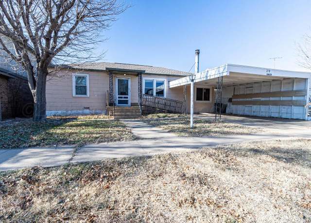 Property at 210 S Mackenzie Ave, Stinnett, TX 79083, 2 beds, 2 baths