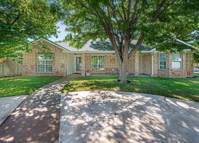 Property at 5821 Radiant Ln, Amarillo, TX 79109, 3 beds, 2 baths