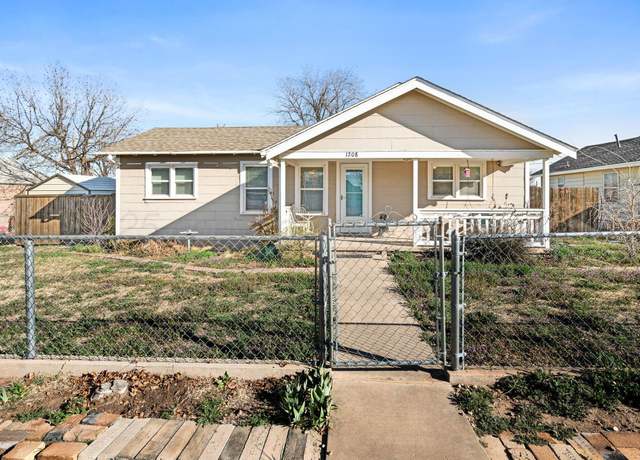 Property at 1208 Minnesota St, Borger, TX 79007, 3 beds, 2 baths
