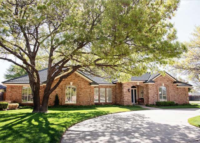 Property at 140 Quince St, Hereford, TX 79045, 3 beds, 2.5 baths