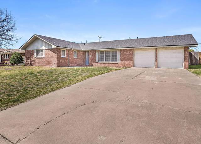 Property at 2115 N Chestnut Dr, Pampa, TX 79065, 3 beds, 2 baths