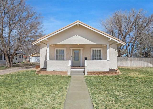 Property at 2007 6th Ave, Canyon, TX 79015, 3 beds, 2 baths