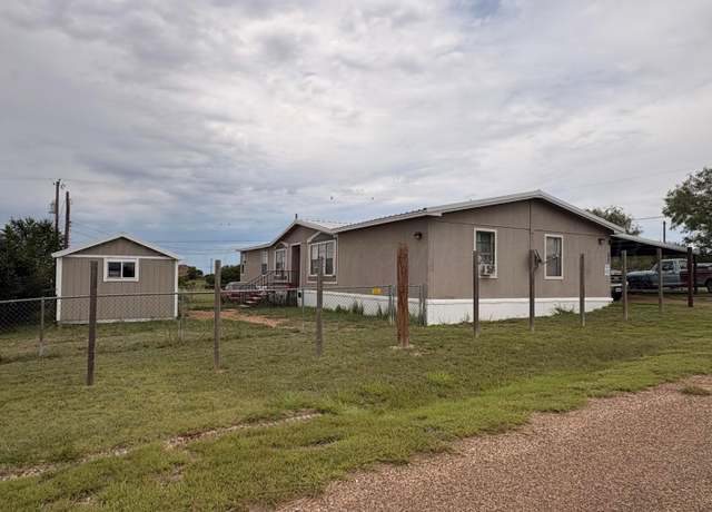 Property at 202 Wichita Ln, Fritch, TX 79036, 4 beds, 2.5 baths