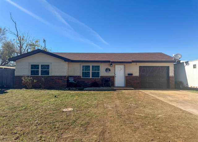 Property at 707 N Arkansas St, Shamrock, TX 79079, 2 beds, 1 bath