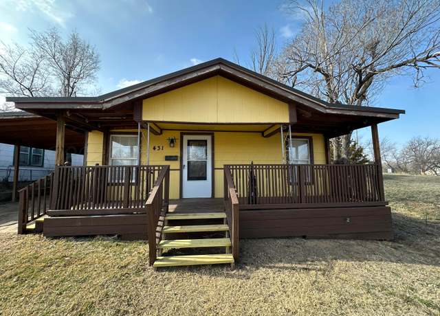 Property at 431 Crest, Pampa, TX 79065, 3 beds, 1 bath