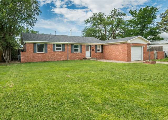 Property at 902 7th Ave, Canyon, TX 79015, 3 beds, 1 bath