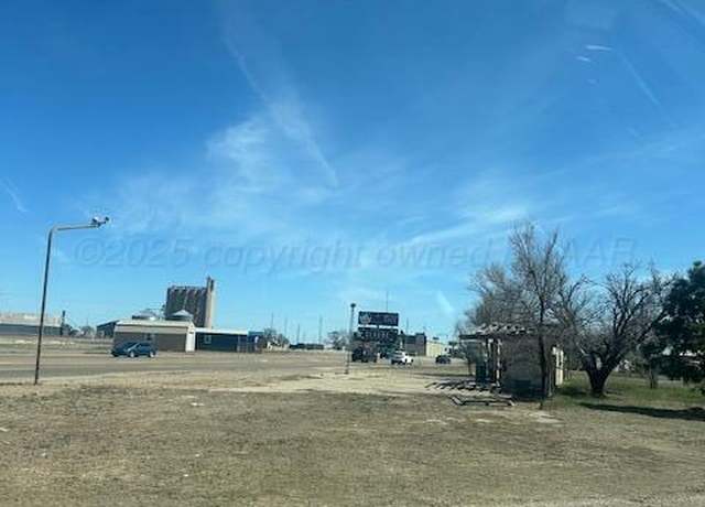 Property at 204 N Vine St, Claude, TX 79019