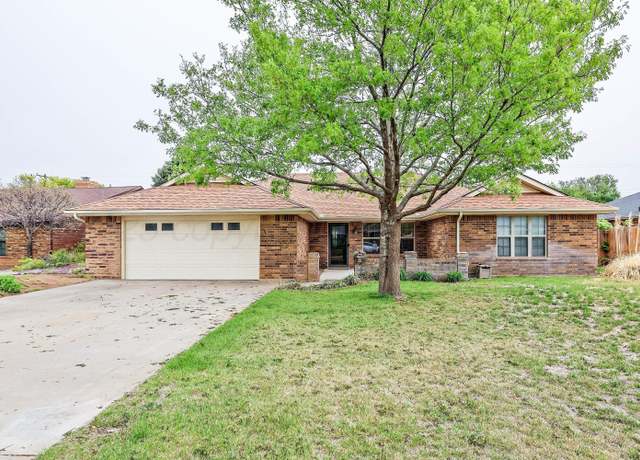 Property at 1005 Bennett Dr, Dumas, TX 79029, 3 beds, 2 baths