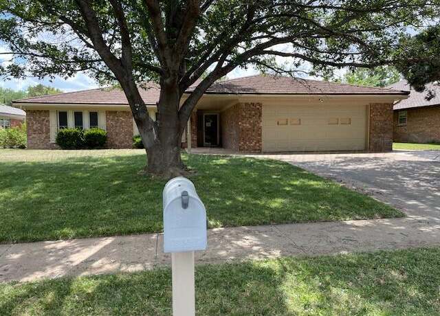 Property at 6509 Oakhurst Dr, Amarillo, TX 79109, 5 beds, 1 bath