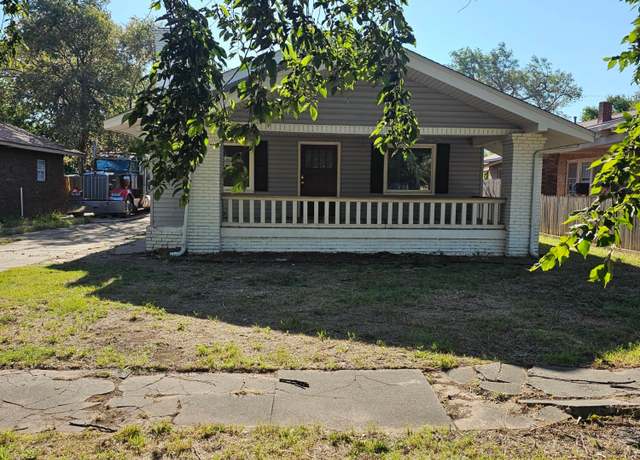 Property at 1919 S Harrison St, Amarillo, TX 79109, 5 beds, 2 baths