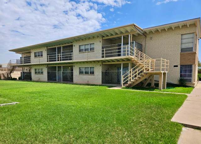 Property at 100 Avenue H, Hereford, TX 79045