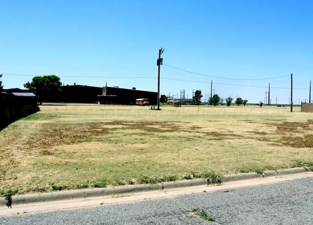 Property at 417 Hickory St, Hereford, TX 79045