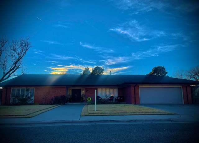 Property at 120 Bellaire Ave, Dumas, TX 79029, 3 beds, 2.5 baths