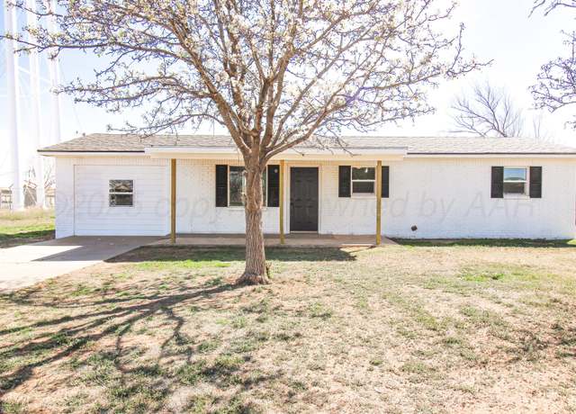Property at 524 N Bowie Ave, Tulia, TX 79088, 4 beds, 1 bath