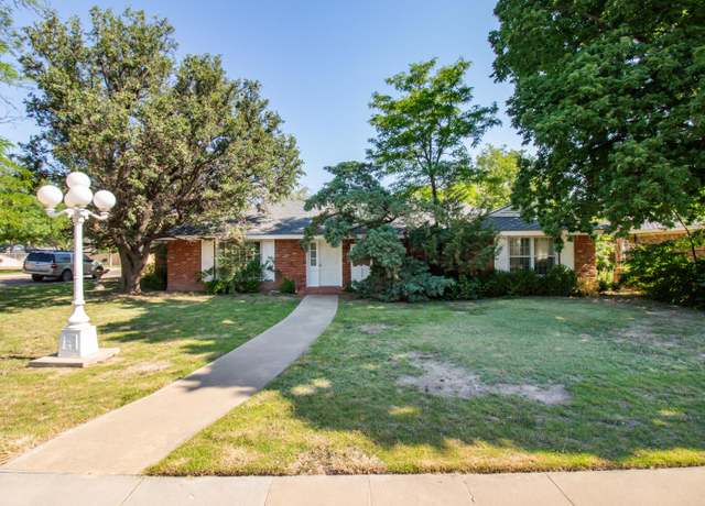Property at 2601 10th Ave, Canyon, TX 79015, 3 beds, 2.5 baths