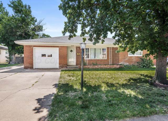 Property at 2222 N Chestnut Dr, Pampa, TX 79065, 3 beds, 1.5 baths