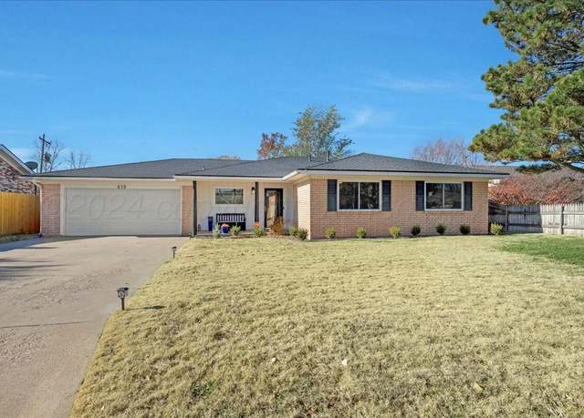 Property at 619 Pear Ave, Dumas, TX 79029, 3 beds, 2 baths