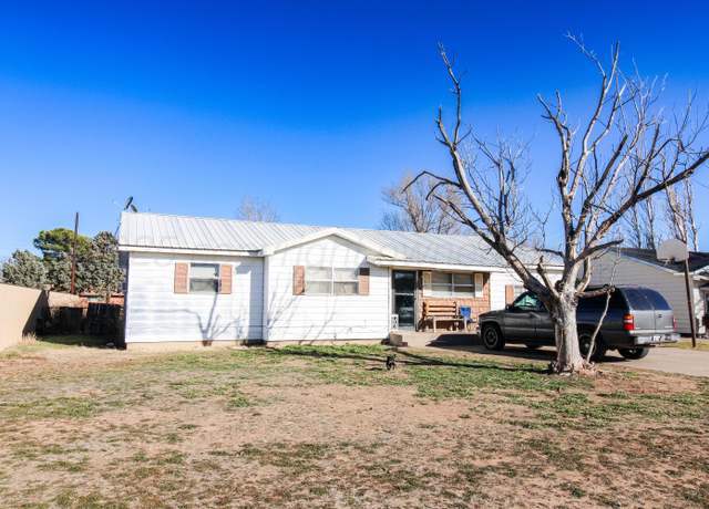 Property at 706 N Gaines Ave, Tulia, TX 79088, 3 beds, 2 baths