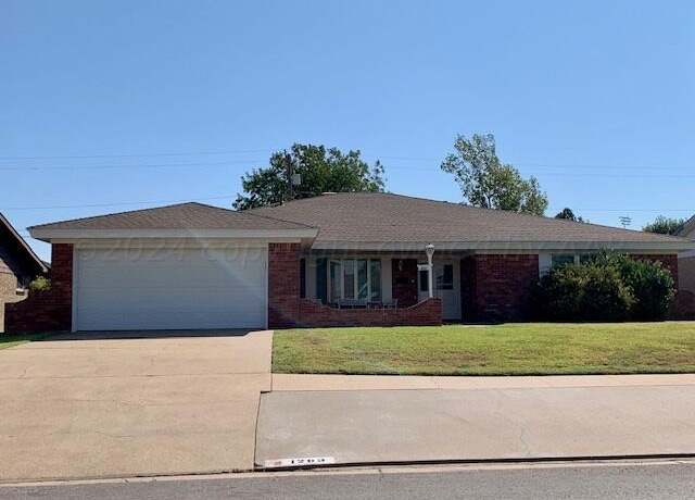 Property at 1209 Northwestern St, Perryton, TX 79070, 3 beds, 2.5 baths