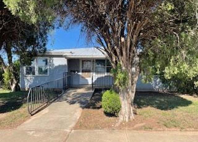 Property at 2512 Globe Ave, Lubbock, TX 79404, 3 beds, 2 baths