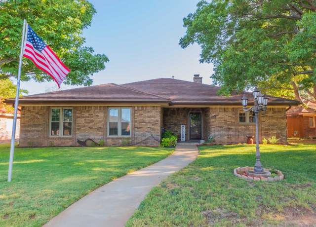 Property at 6816 Club Meadows Dr, Amarillo, TX 79124, 3 beds, 2.5 baths