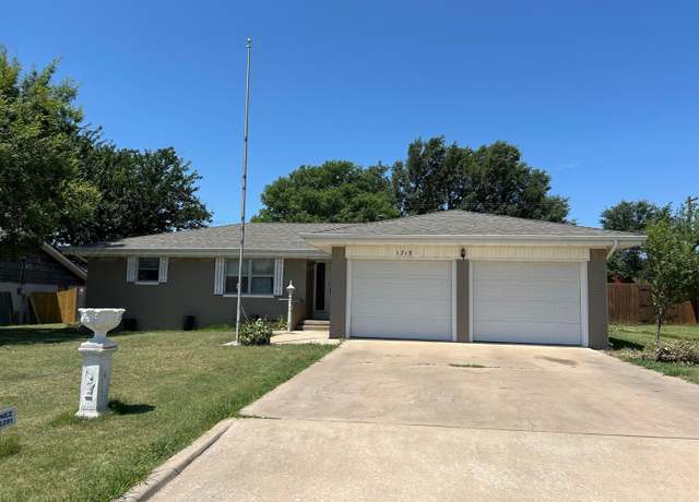Property at 1715 Grape Ln, Pampa, TX 79065, 3 beds, 2 baths