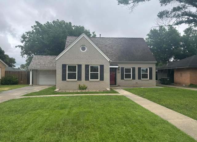Property at 1011 S Lamar St, Amarillo, TX 79102, 3 beds, 2.5 baths