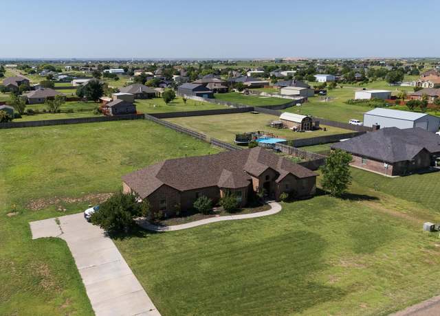 Property at 7901 Outlook Ave, Canyon, TX 79015, 4 beds, 3 baths