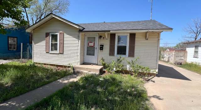 Photo of 121 Oak Ave, Dumas, TX 79029