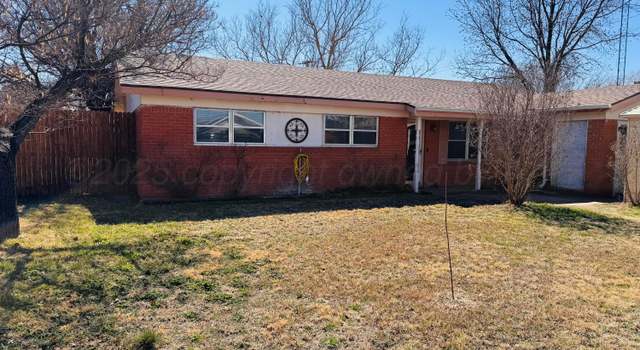 Photo of 1010 NE 1st St, Earth, TX 79031