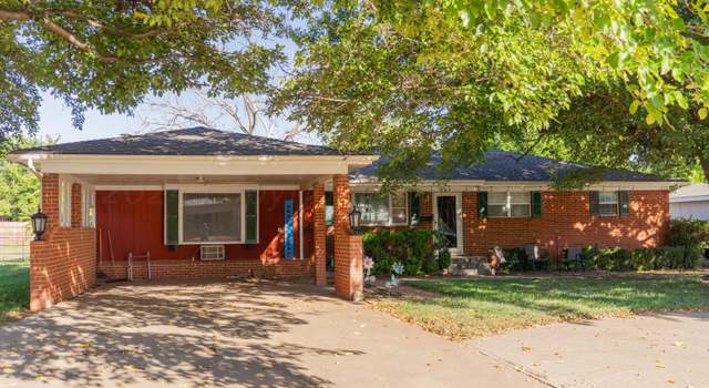 Photo of 910 S Madden St, Shamrock, TX 79079