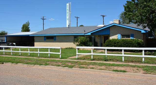 Photo of 1001 NE 1st St, Earth, TX 79031