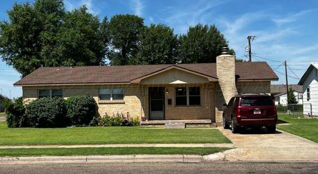 Photo of 106 S Kentucky St, Perryton, TX 79070