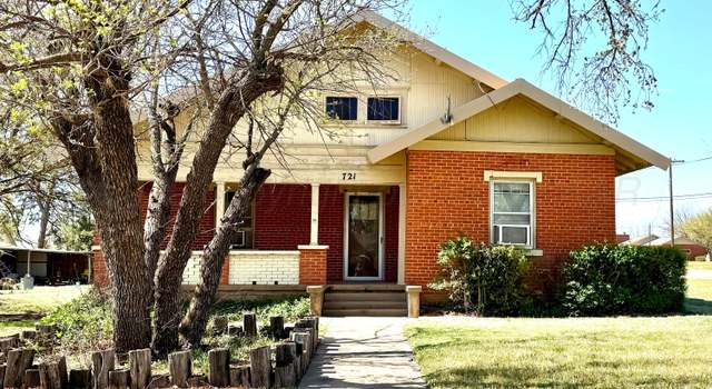 Photo of 721 7th St, Clarendon, TX 79226