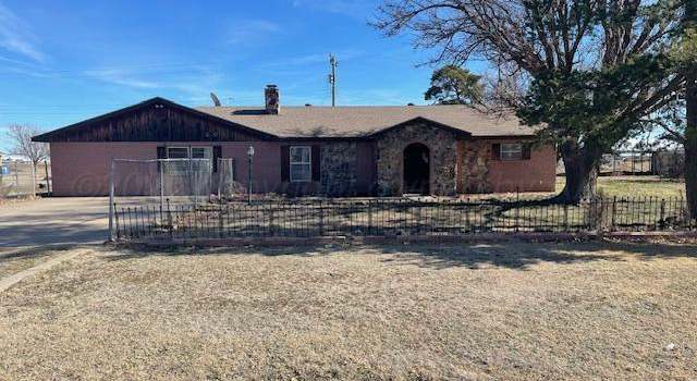 Photo of 201 Goble St, Washburn, TX 79010