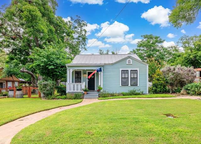 Property at 409 Plum St, Fredericksburg, TX 78624, 2 beds, 1 bath