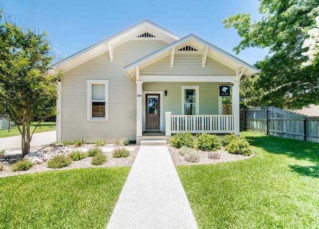 Property at 320 W Orchard St, Fredericksburg, TX 78624, 1 bed, 1 bath