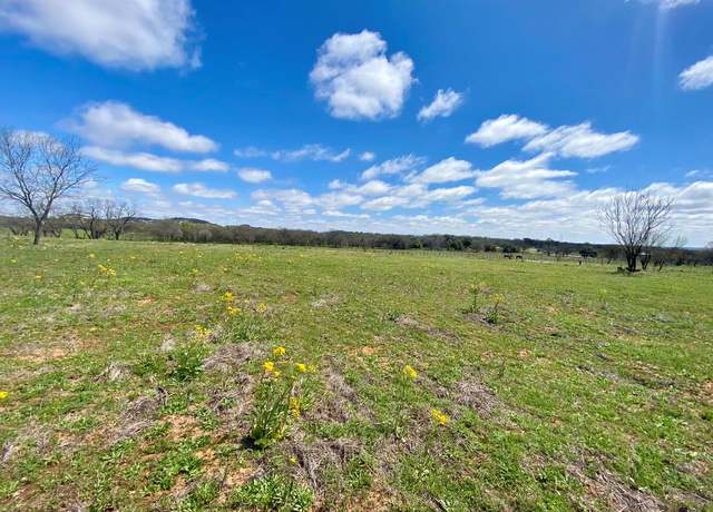 Property at 601 Upper Liveoak Rd, Fredericksburg, TX 78624