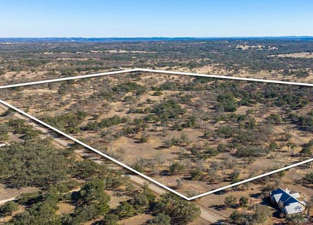 Property at 215 Dally Rd, Fredericksburg, TX 78624