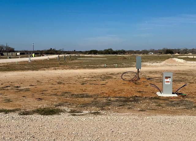 Property at 82 Arch Ray Lp, Fredericksburg, TX 78624